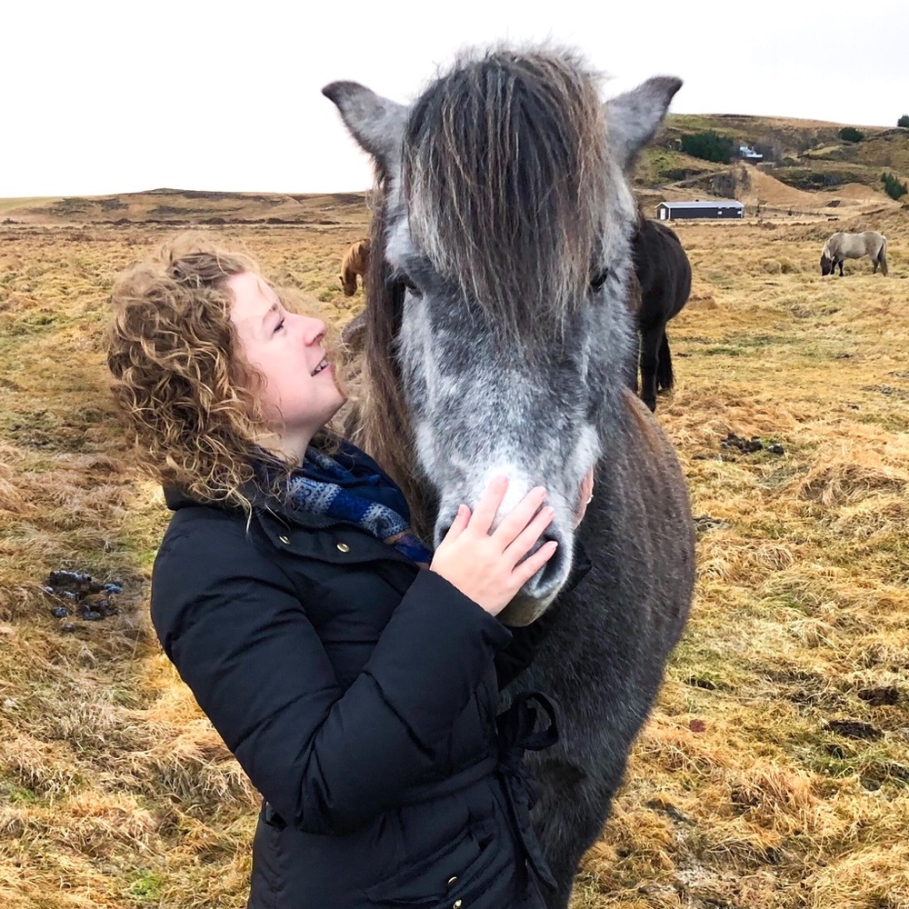 Meet your Posher, Hannah